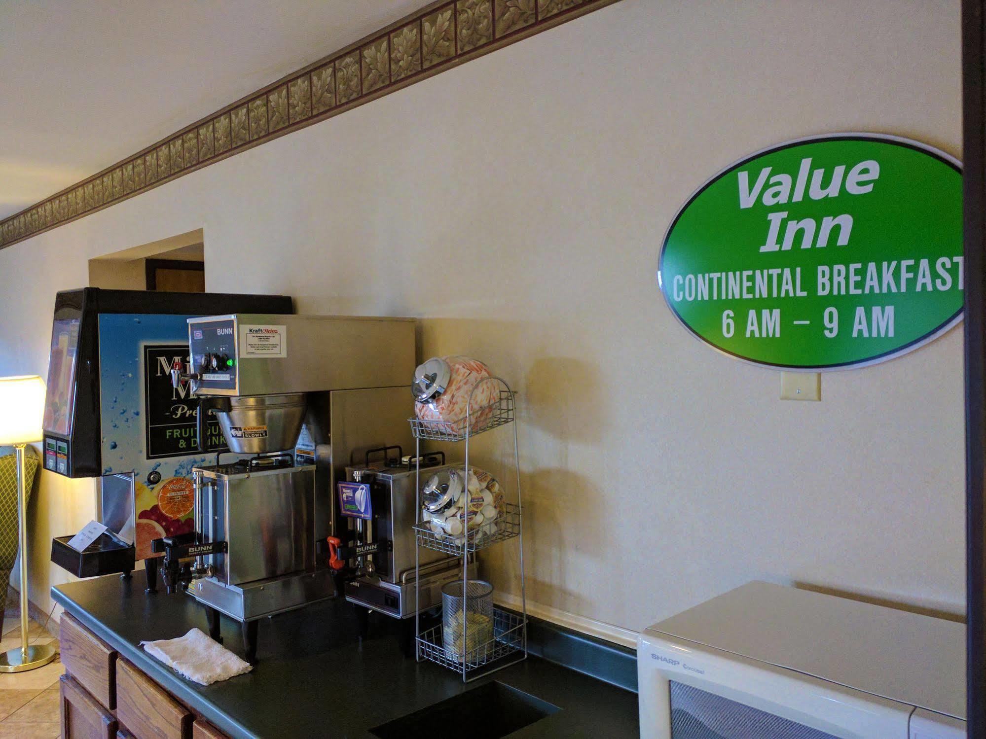 Value Inn Harrisburg-York Valley Green Bagian luar foto