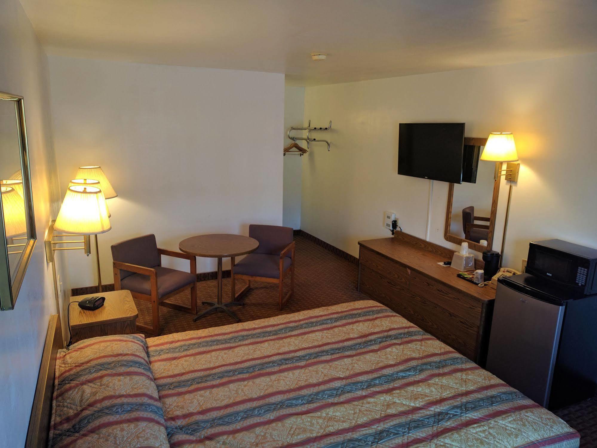 Value Inn Harrisburg-York Valley Green Bagian luar foto