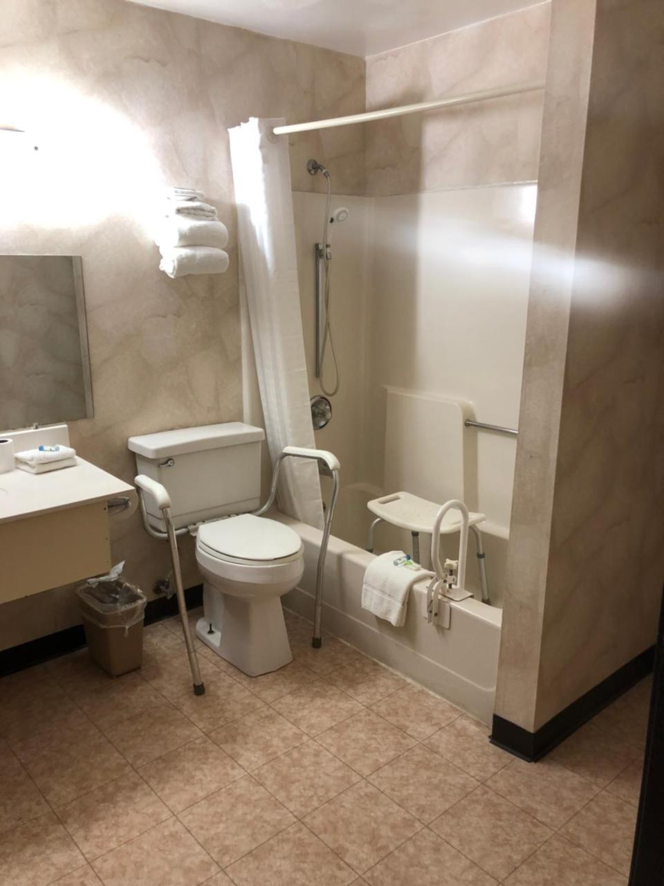 Value Inn Harrisburg-York Valley Green Bagian luar foto